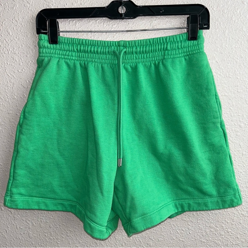 Uniqlo Green Ultra Stretch 100% Cotton Pull-on Drawstring Sweat Shorts - Picture 1 of 6